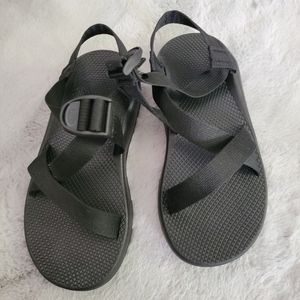 Men's black Chaco sandals size 9 wide